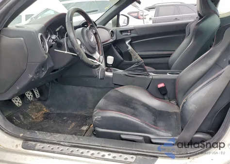 2017 Subaru Brz 2.0 Limited z USA, uszkodzony, nr VIN JF1ZCAC12H9603876